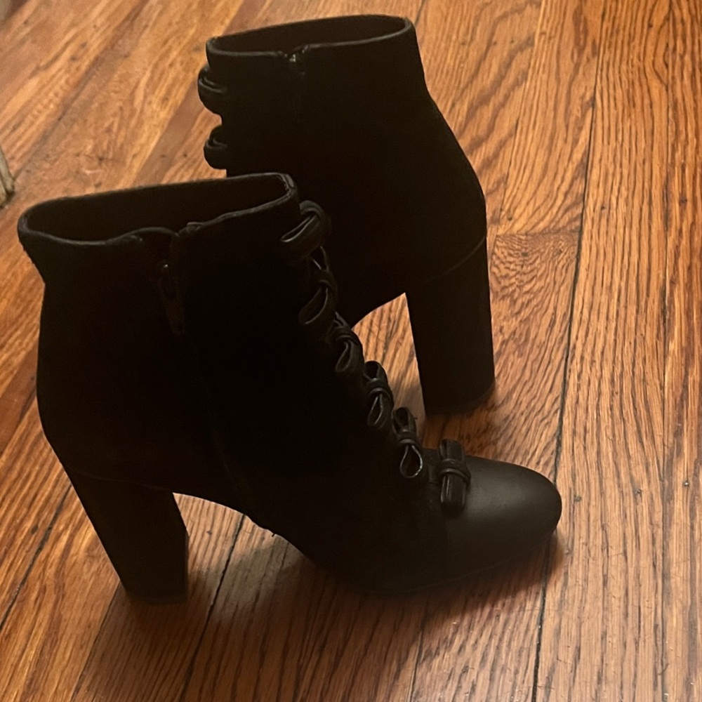 Elegant Black Ankle Boots
